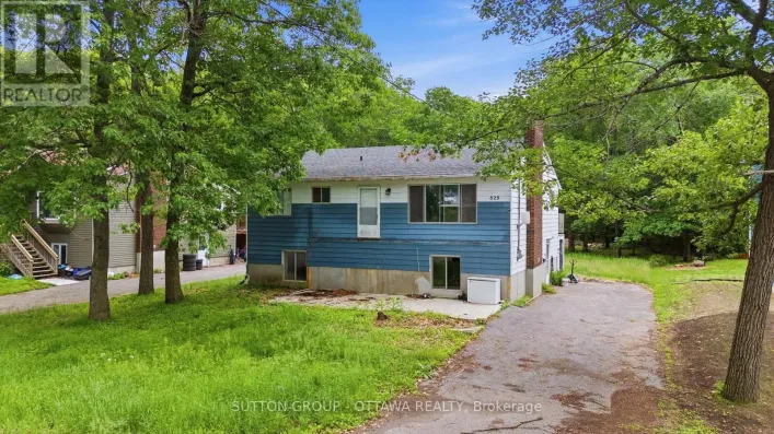 829 BAYVIEW DRIVE, Ottawa