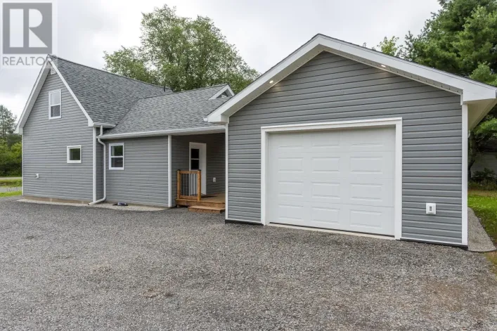 829 North Bishop Road, Lakeville