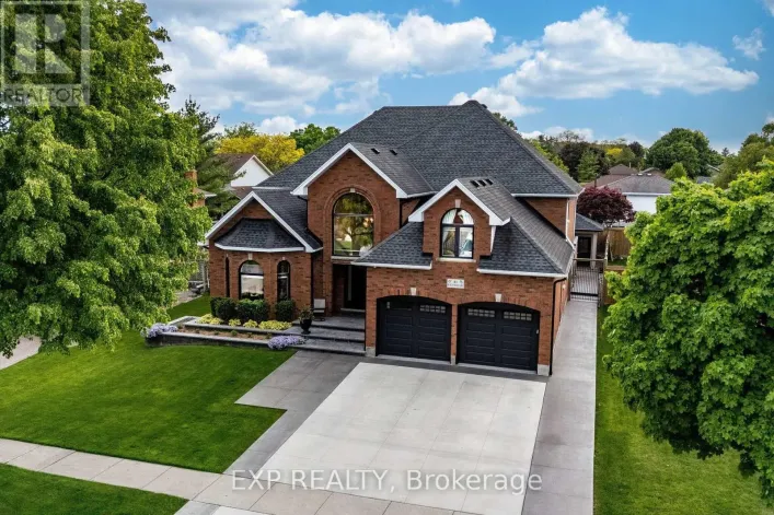 83 BLACKFRIAR LANE, Brantford