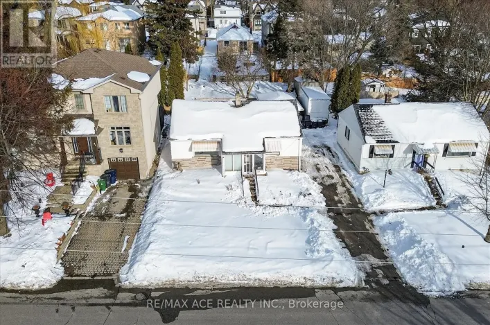 83 BROOKLAWN AVENUE, Toronto