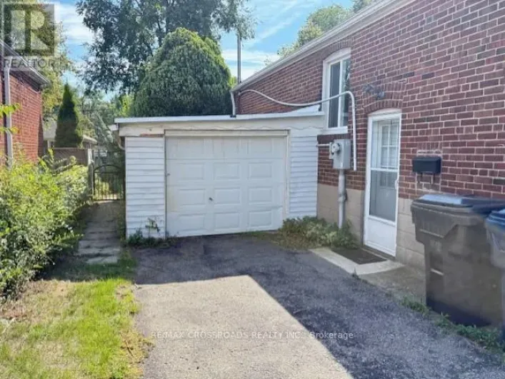 83 CLONMORE LOWER LEVEL DRIVE, Toronto