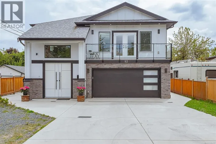 83 Crease Ave, Saanich