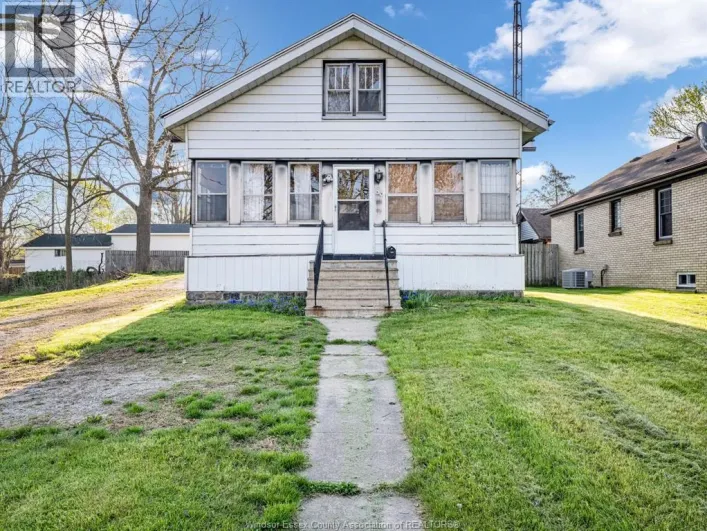 83 Division STREET North, Kingsville