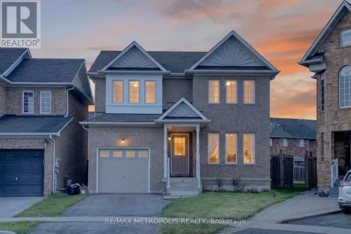 83 GREENHALF DRIVE, Ajax