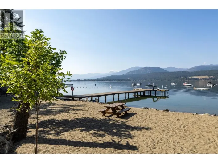 83 Peregrine Way Unit# 21, Vernon