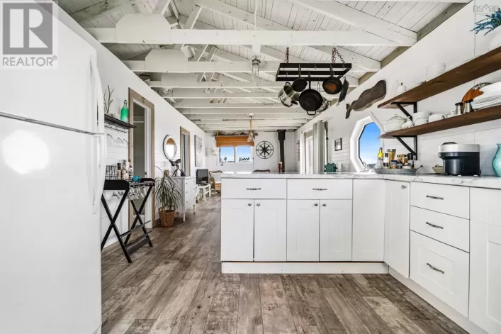 83 Red Cliff Drive, Seafoam