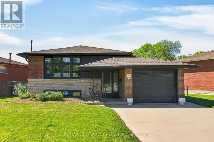 83 RIVERDALE DRIVE, Hamilton