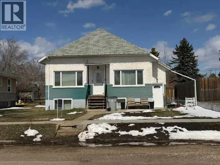 830 6 Avenue, Wainwright