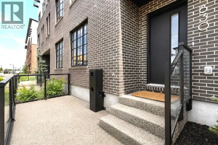 830 81 Street SW, Calgary