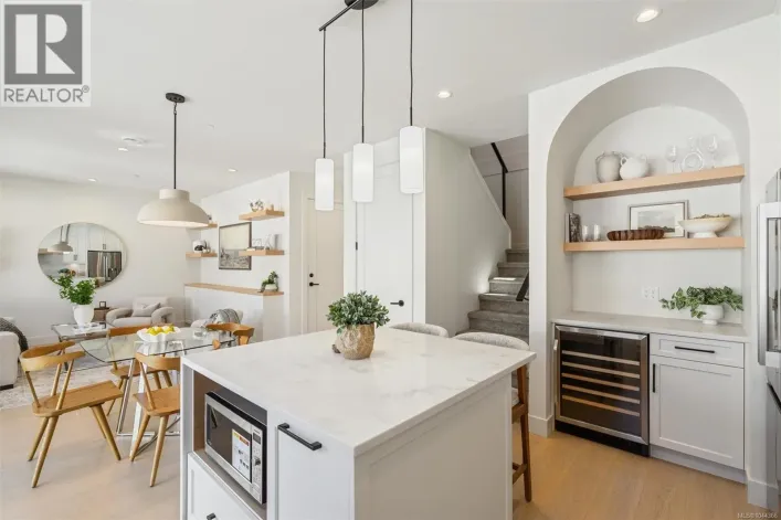 830 Blackbird Pl, Langford