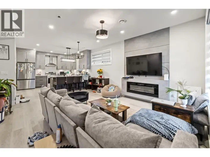 Row / Townhouse for sale: 830 Glenwood Avenue Unit# 2, Kelowna
