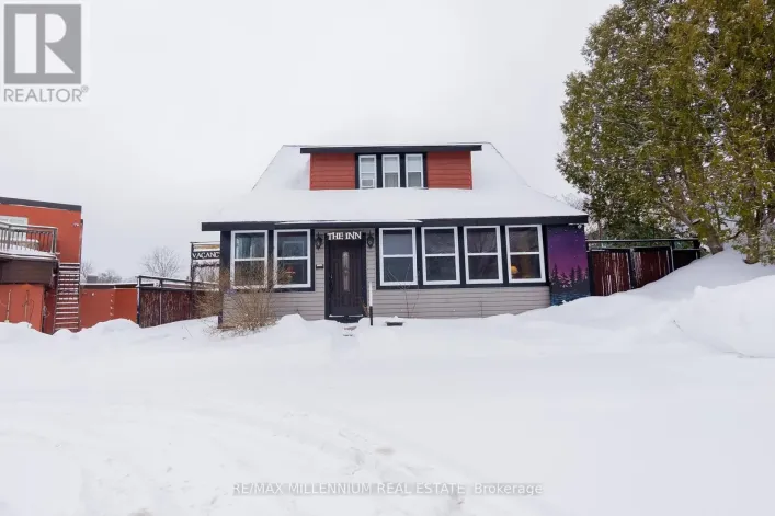 830 MUSKOKA ROAD S, Gravenhurst)