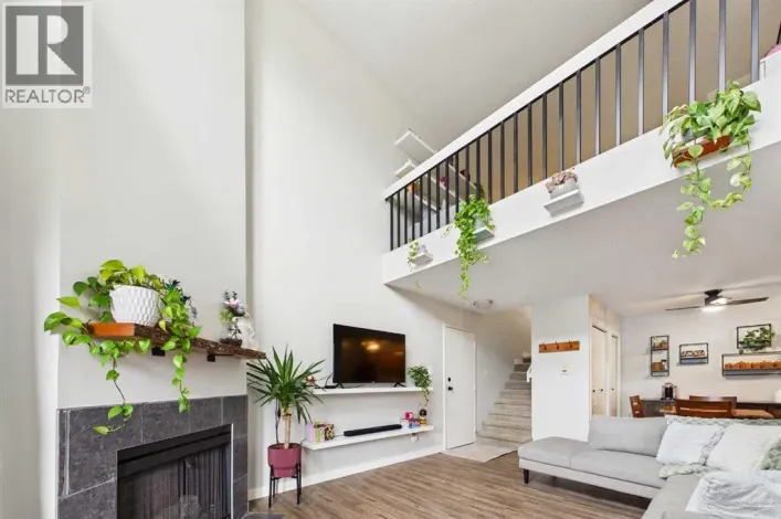 831, 6400 Coach Hill Road SW, Calgary