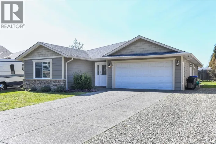 831 Aspen Rd, Comox