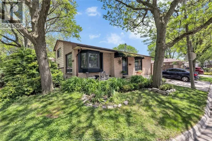 8315 ENFIELD PLACE, Windsor