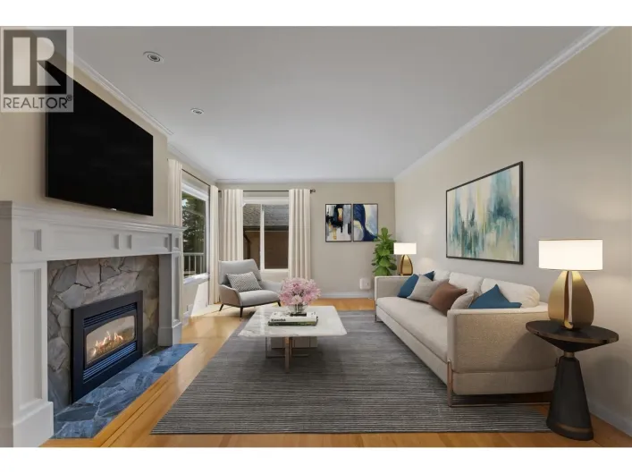 832 SURREY STREET, New Westminster