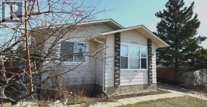 8322 101 Avenue, Peace River