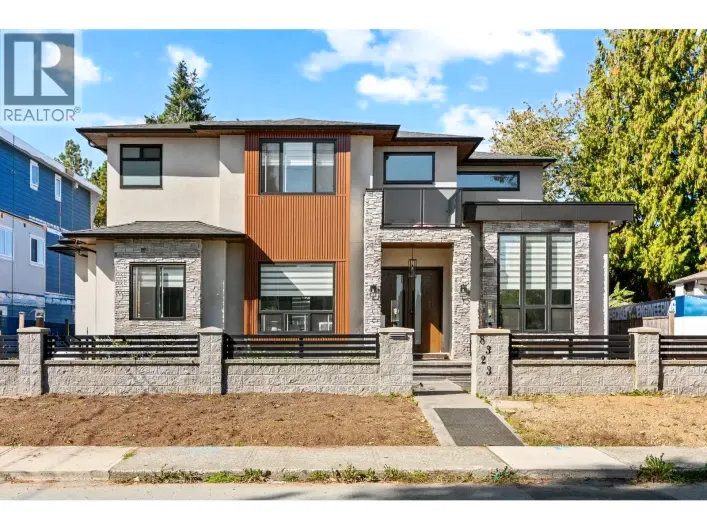 8323 14TH AVENUE, Burnaby