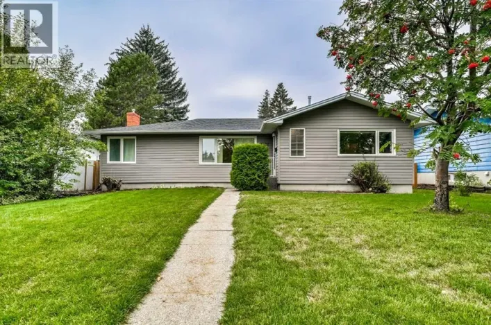 8327 11 Street SW, Calgary