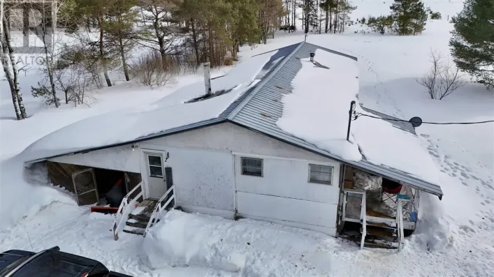 833 C Highway 552 E, Goulais River