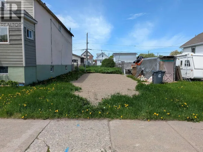 833 MCINTOSH ST, THUNDER BAY