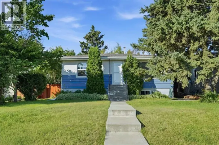 8335 34 Avenue NW, Calgary