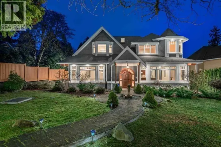 834 17TH STREET, West Vancouver