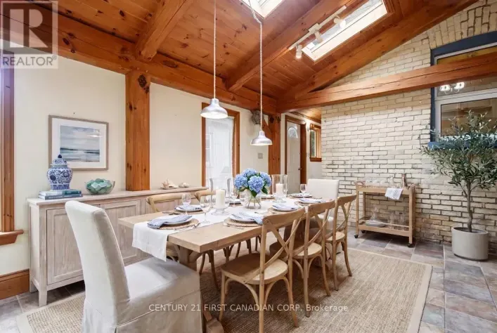 834 COLBORNE STREET, London East