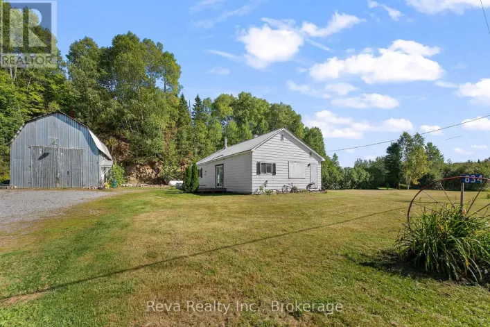 834 HYBLA ROAD, Hastings Highlands