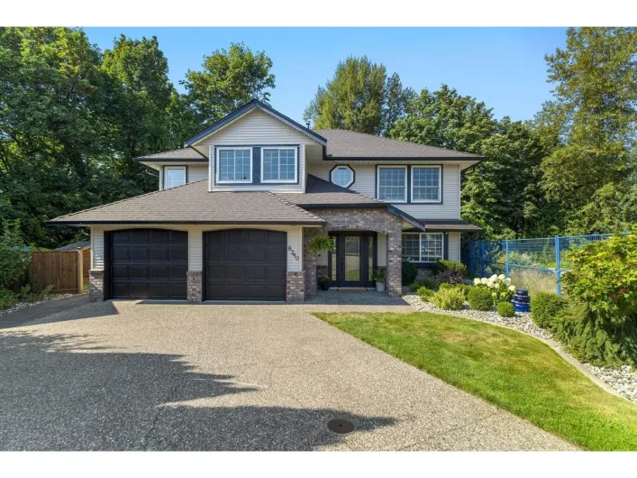 8340 MILLER CRESCENT, Mission