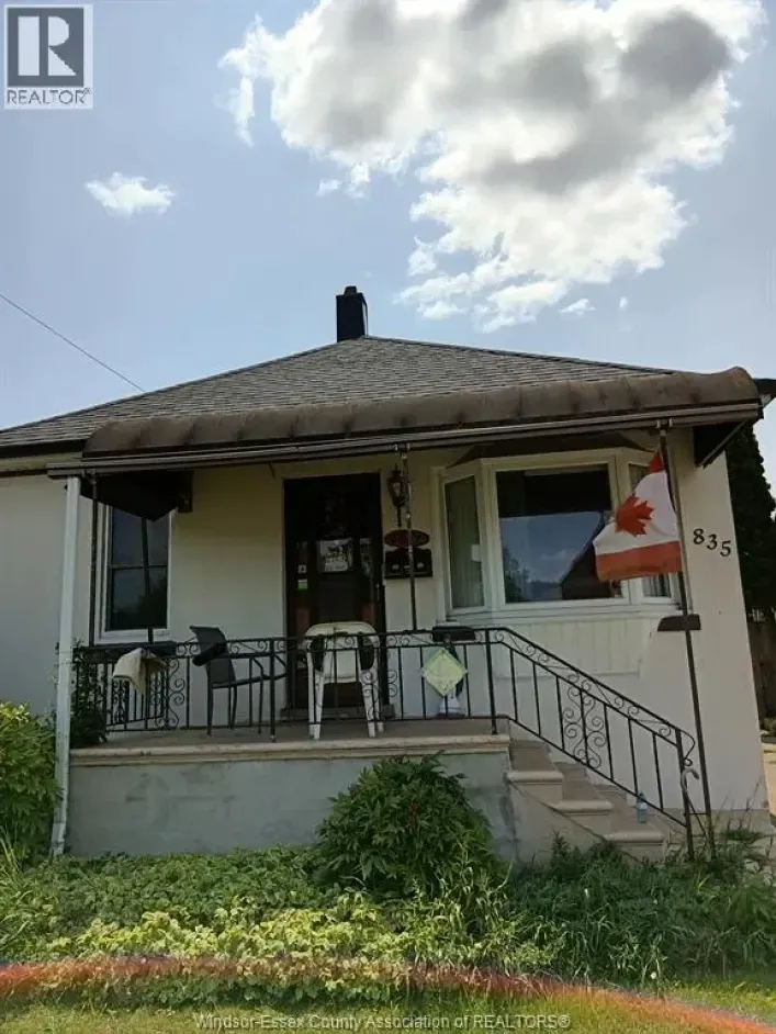 House for sale: 835 STANLEY, Windsor