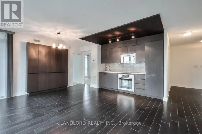 836 - 15 ICEBOAT TERRACE, Toronto