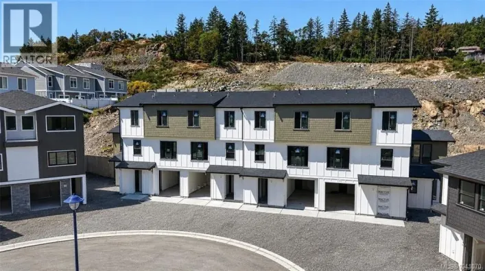836 BLACKBIRD Pl, Langford
