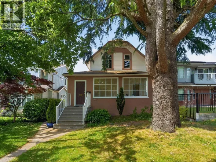 836 THIRTEENTH STREET, New Westminster