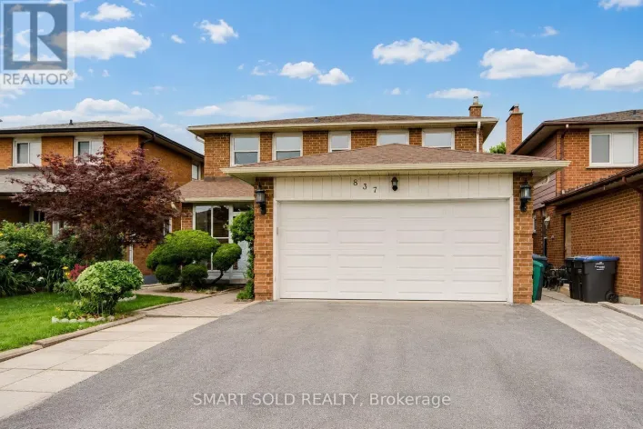 837 QUEENSBRIDGE DRIVE, Mississauga