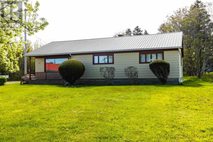 8370 Highway 1, Meteghan
