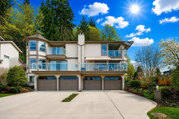 8376 CENTRE STREET, Delta