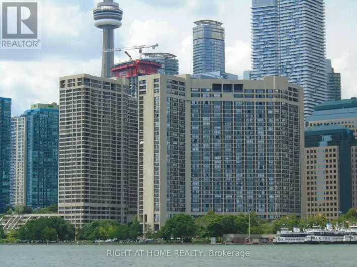 838 - 33 HARBOUR SQUARE, Toronto