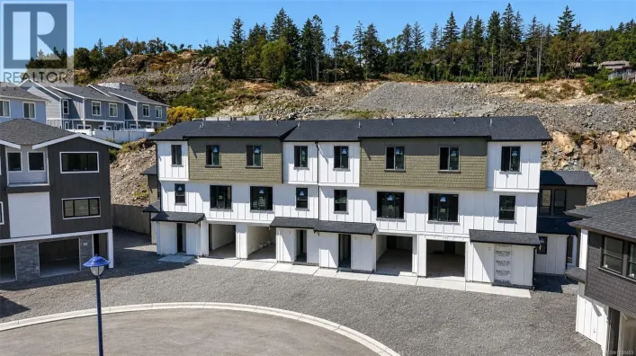 838 BLACKBIRD Pl, Langford