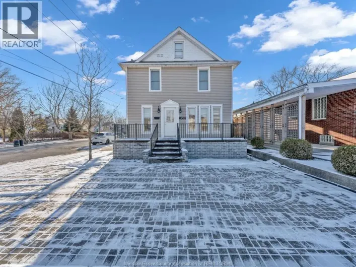 8385 RIVERSIDE DRIVE East, Windsor