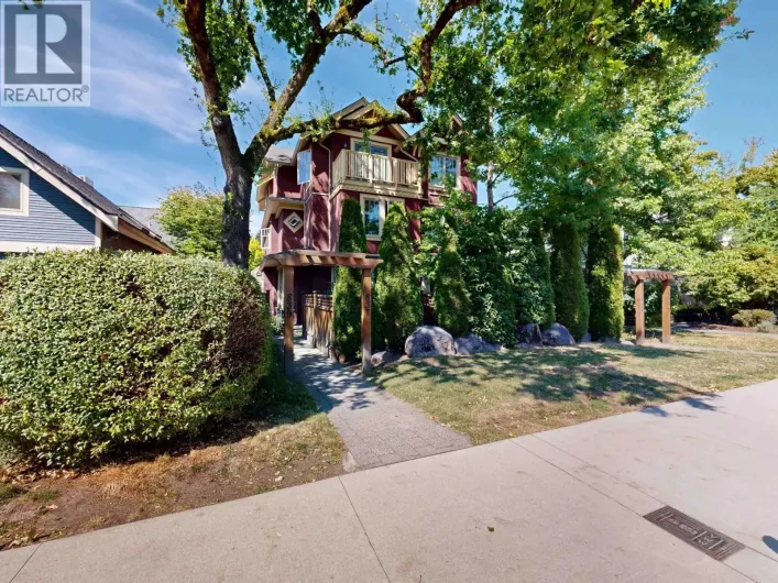 839 W 14TH AVENUE, Vancouver