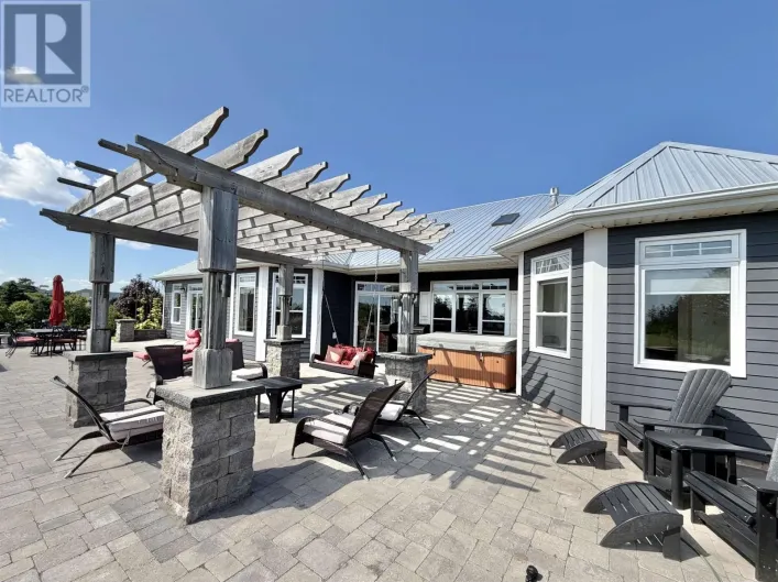 8395 RTE 19, Bonshaw