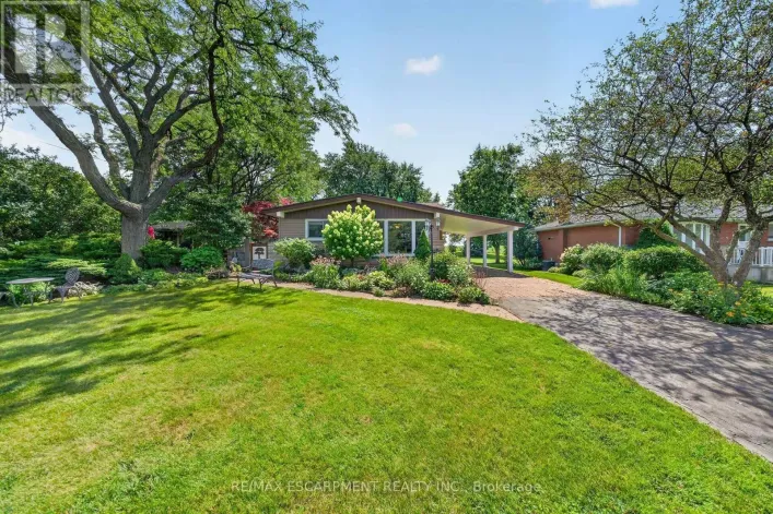 8399 DICKENSON ROAD E, Hamilton
