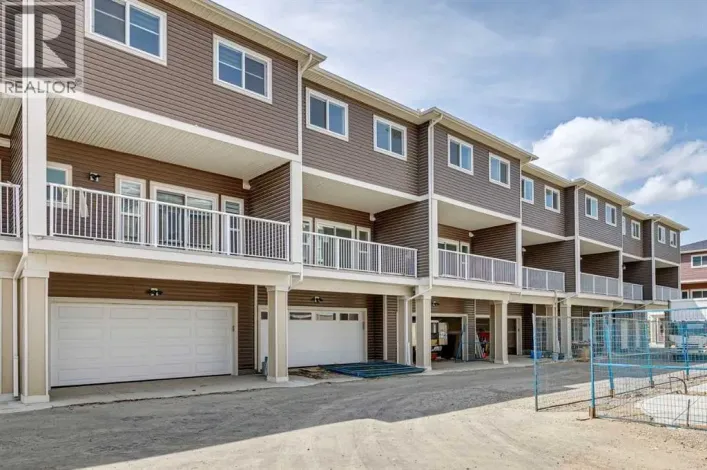84, 145 Chelsea Mews, Chestermere
