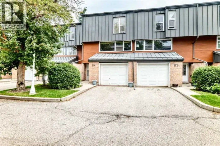 84 Brae Glen Lane SW, Calgary