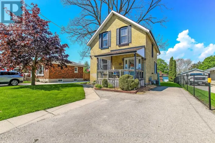 84 EAST PARK DRIVE, Woodstock