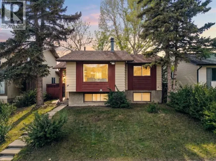84 Falconridge Place NE, Calgary