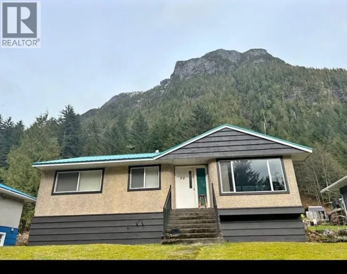 84 GARDEN DRIVE, Bella Coola