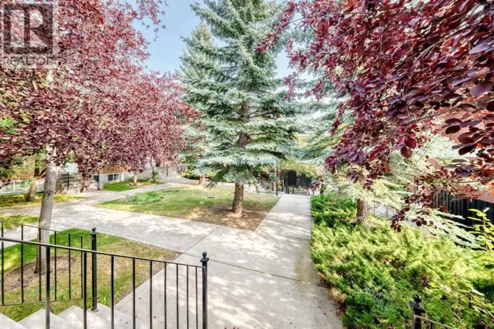 84 Inverness Square SE, Calgary