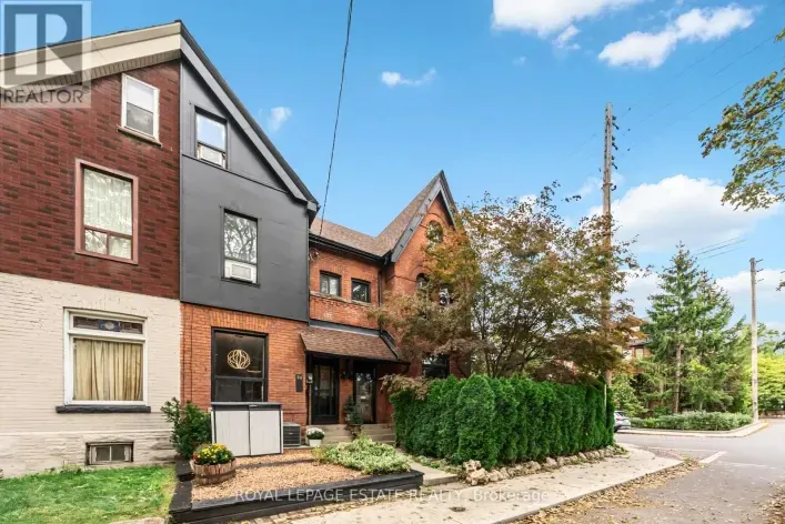 Row / Townhouse for sale: 84 LONDON STREET, Toronto